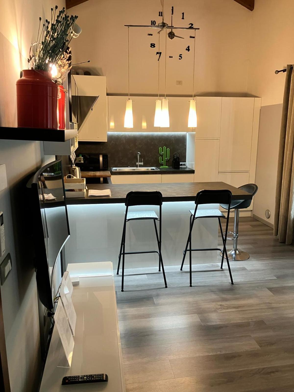 Апартаменты Benvenuti In Casa Peluca! Местре Экстерьер фото
